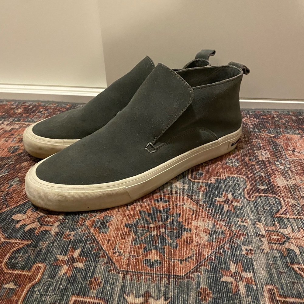 SeaVees Men's Dark Gray Slip-On Sneakers